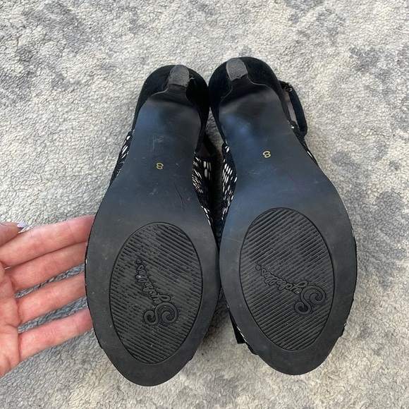 Seychelles Anthropologie Bobbin Lace Pumps Peep Toe Bow Girly Sz 8 - Picture 10 of 16